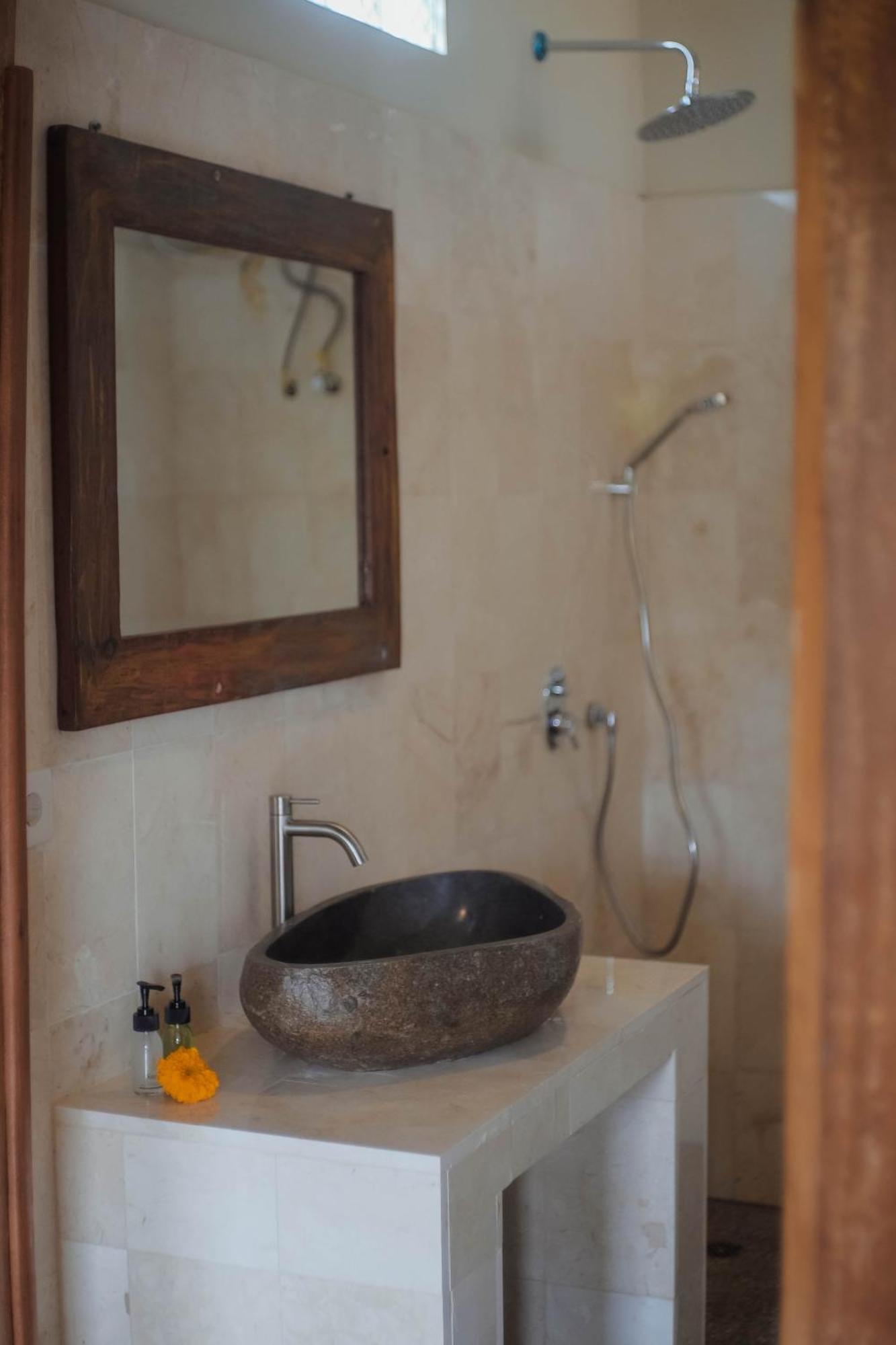 Nirwa 1 Ubud Guesthouse Kültér fotó